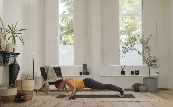 /Magazine/2019/Tsuru/Upper-Body Pilates_04.jpg